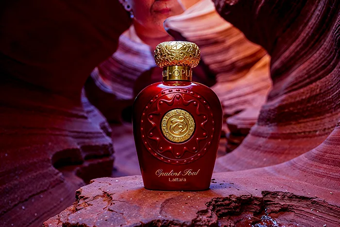 Perfumy arabskie damskie na jesień 2025 - przewodnik po zapachach