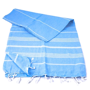 Ręcznik peshtemal jasnoniebieski w białe pasy z frędzlami